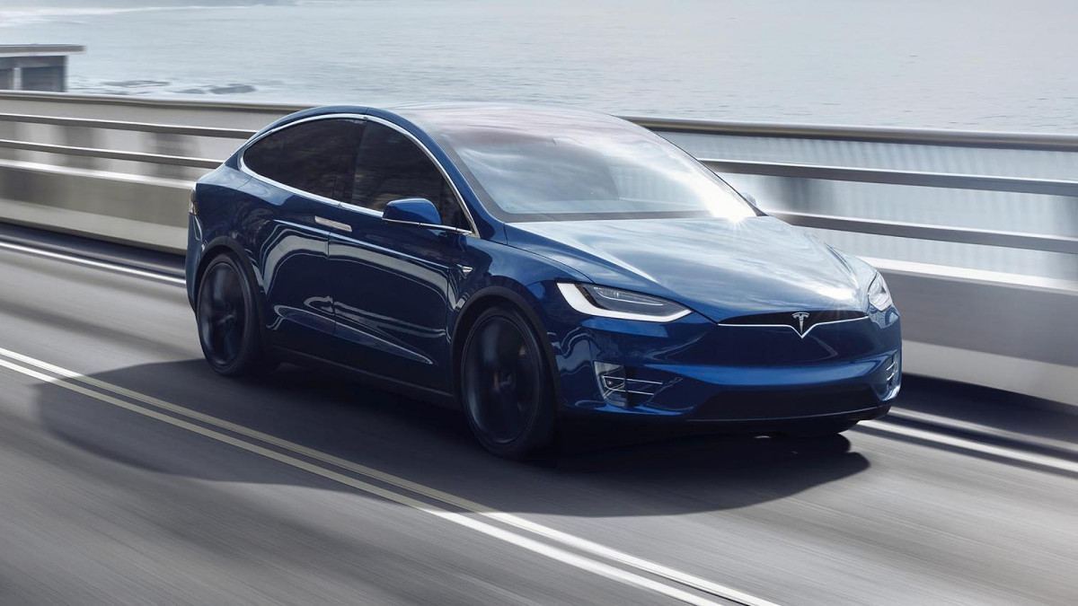 2019 tesla model store x review