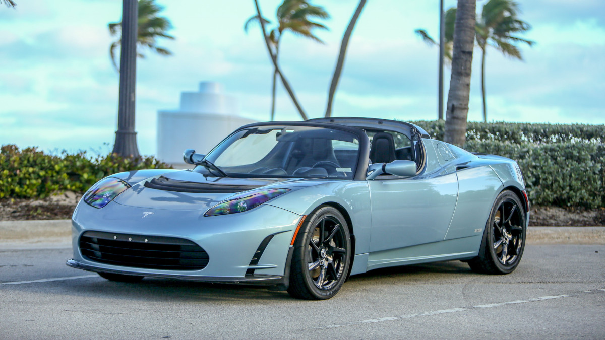 Old tesla roadster deals price