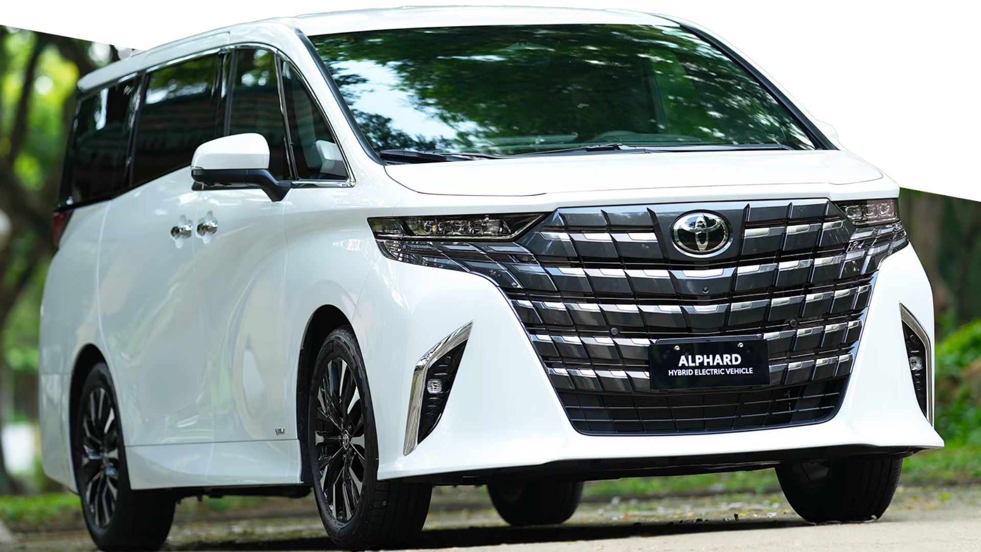 All-new Toyota Alphard: 5 Interesting features