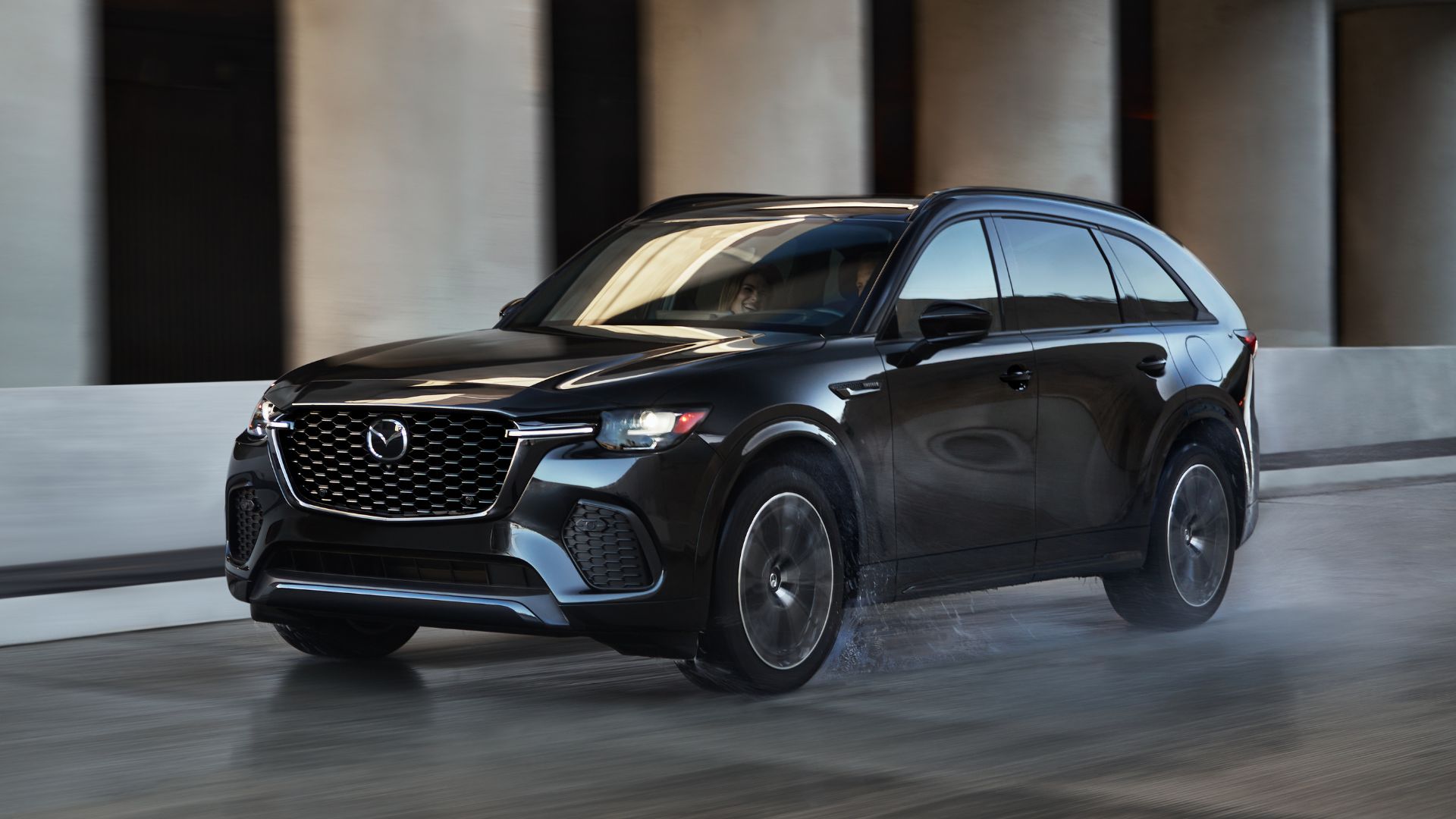 2024 Mazda CX70 makes its world debut