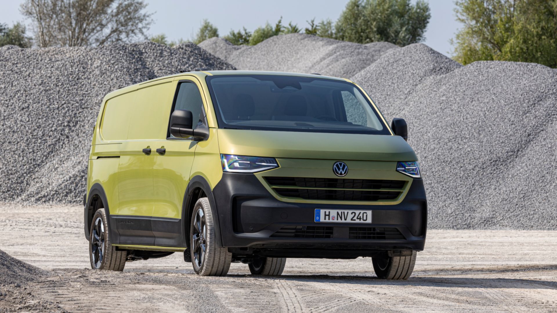 All New Volkswagen Caravelle Debuts Based On Ford Transit