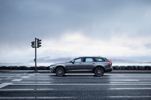 Volvo V90 Cross Country