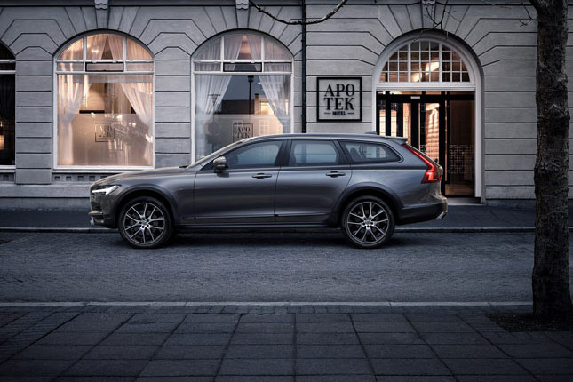 Volvo V90 Cross Country