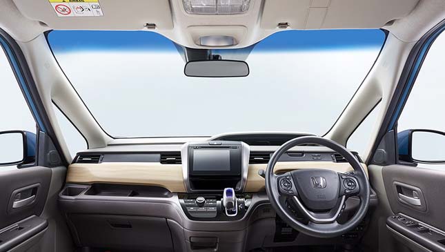 Honda Freed minivan
