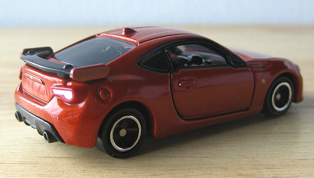 Refreshed Toyota 86 Tomica scale model