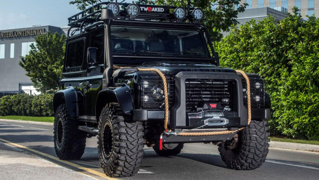 Land Rover Defender Spectre Edition