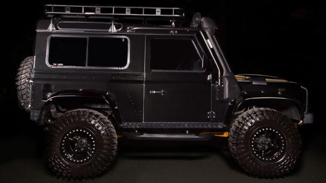Land Rover Defender Spectre Edition