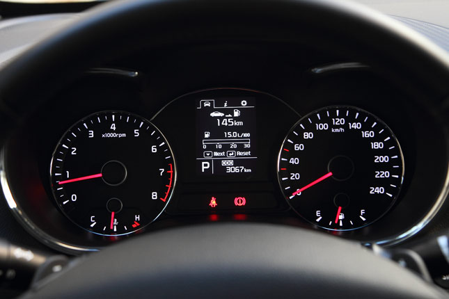 Kia Forte Koup EX AT