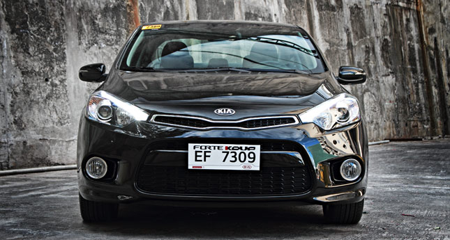 Kia Forte Koup EX AT
