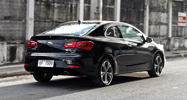 Kia Forte Koup EX AT