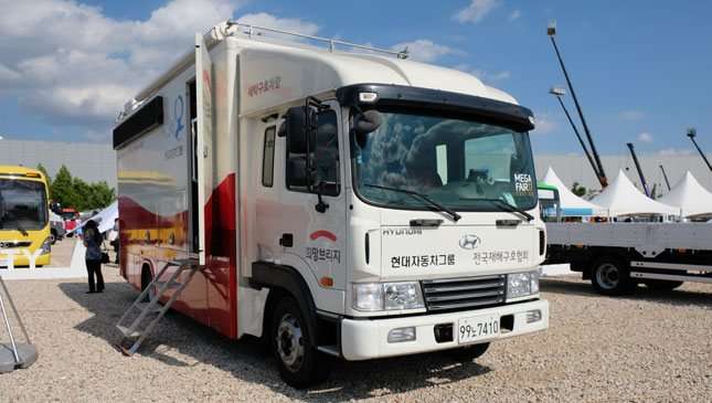 Hyundai buses and trucks