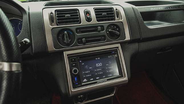 Isuzu Crosswind, Mitsubishi Adventure