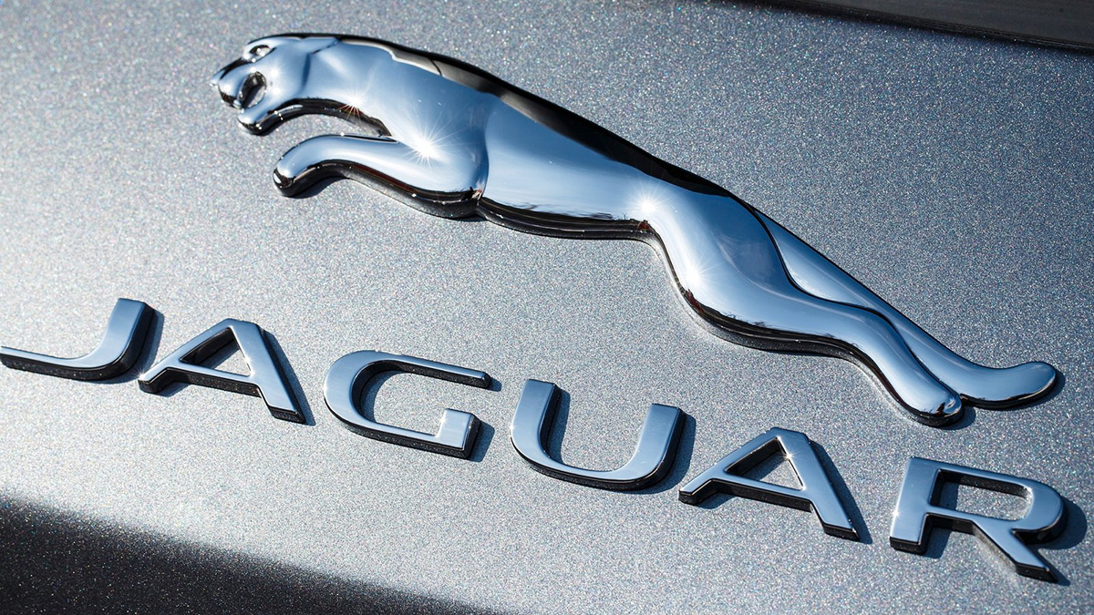 The Jaguar F-Pace and Range Rover carry discounts this month