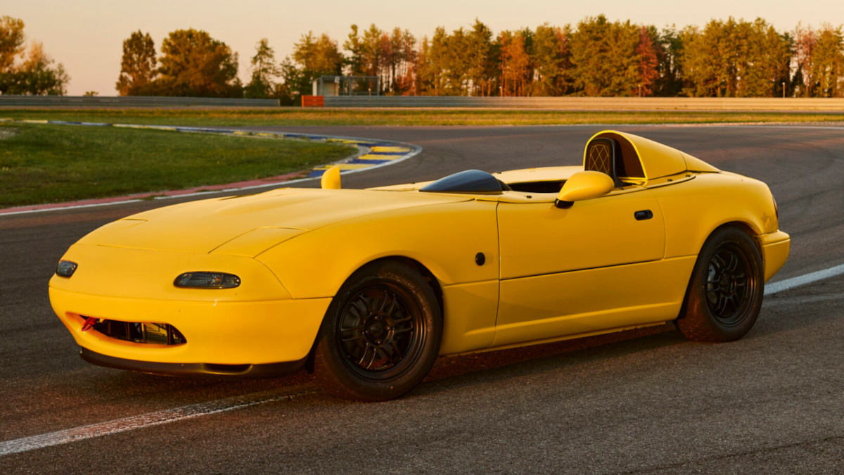 Image of the Mazda MX-5 NM Concept