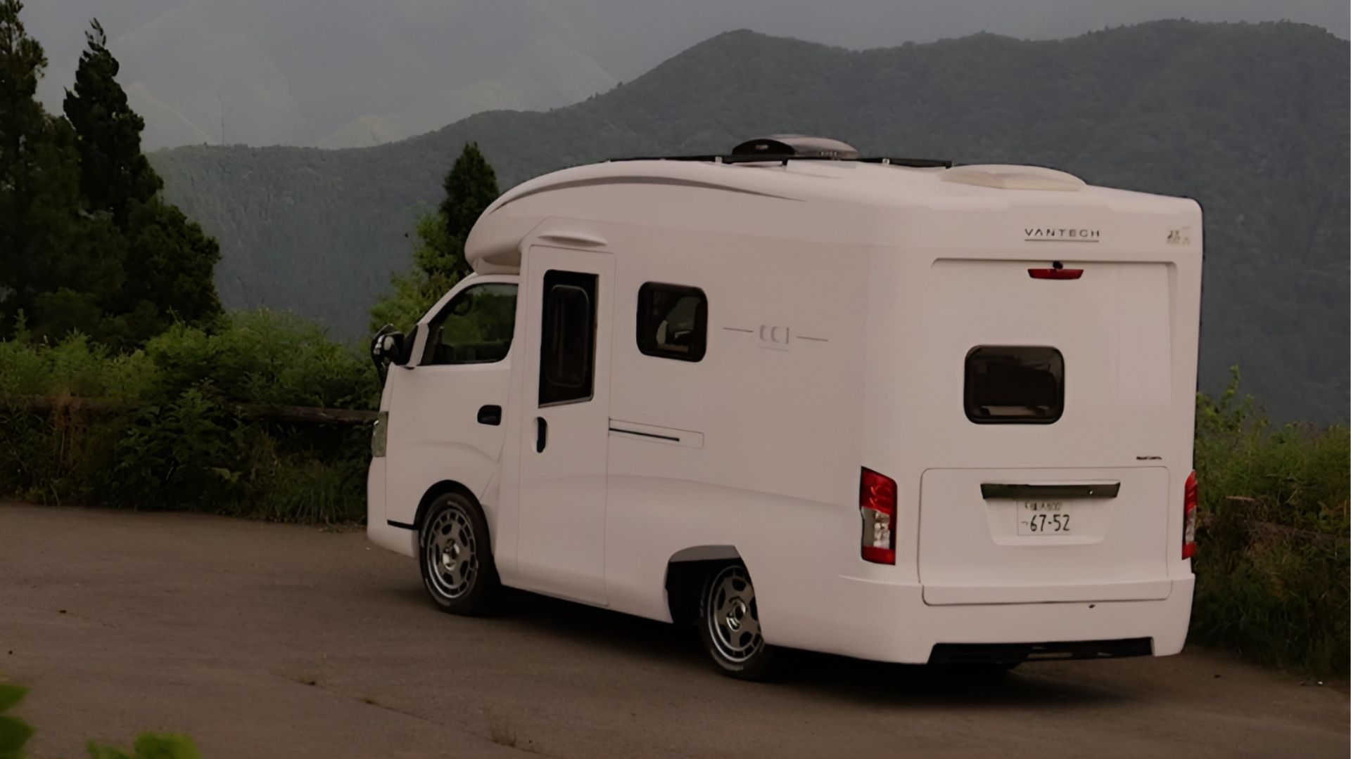 Vantech Astrare CC1 με βάση τη Nissan Urvan