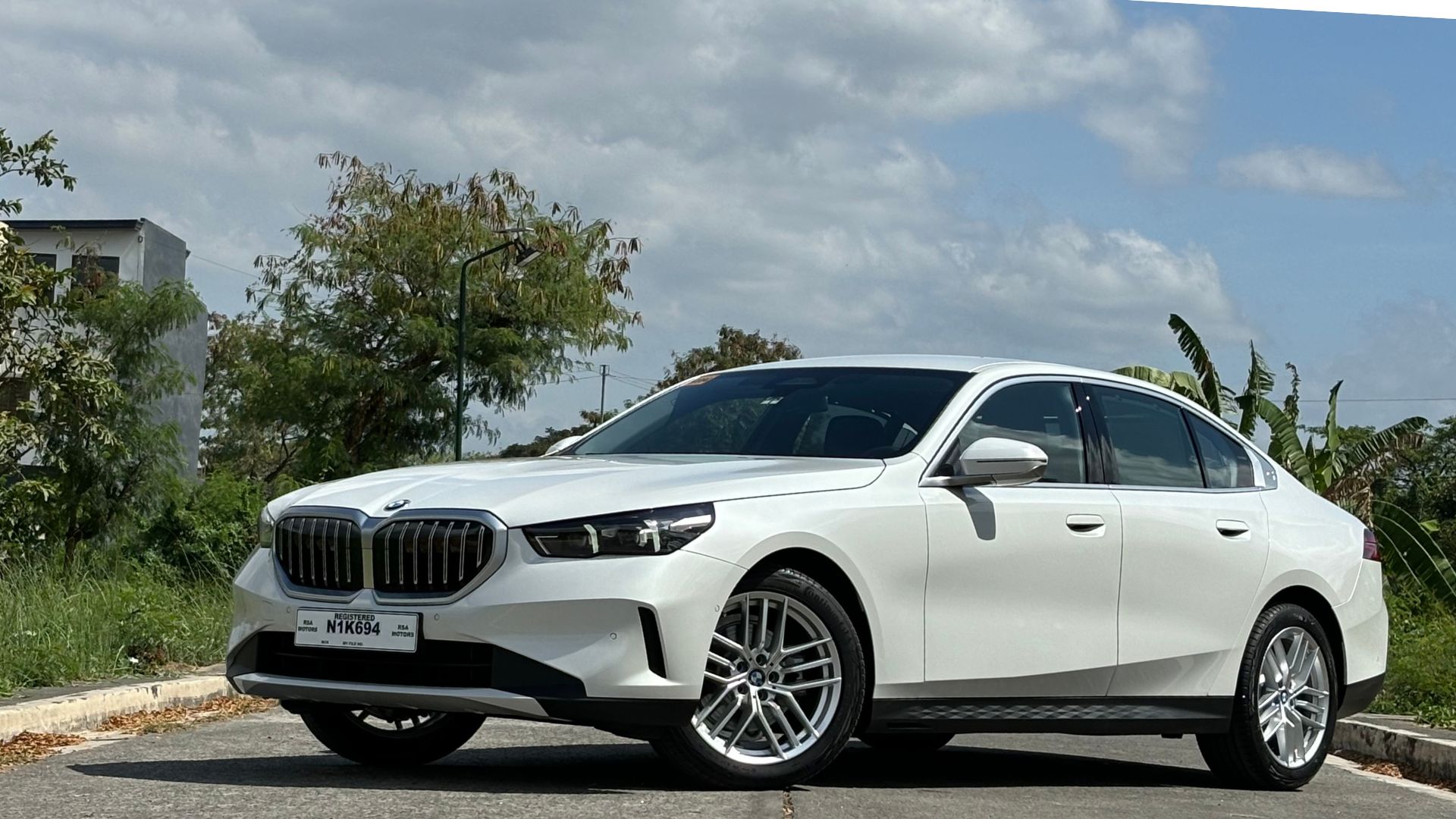 2024 BMW 520i Philippines Review, specs, prices