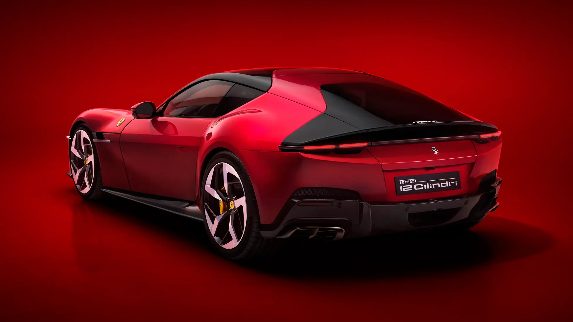 Ferrari 12 Cilindri unveiled: Specs, Prices, Features, V12