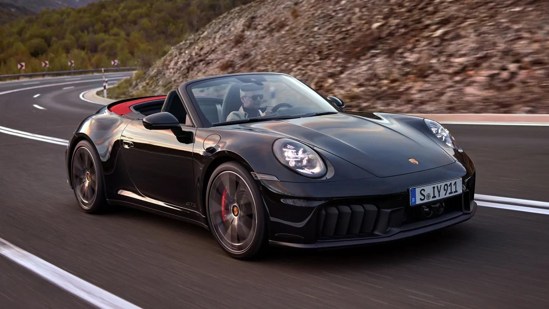 2025 Porsche 911 GTS now packs a hybrid powertrain