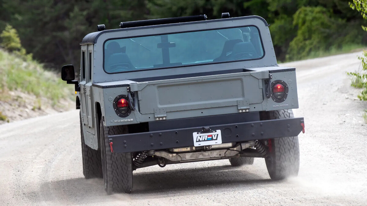 NAEV’s Electric Hummer H1 Can Do 0-100 In 2.5sec