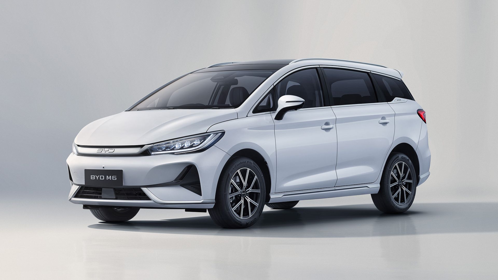 The BYD M6 electric MPV debuts in GIIAS 2024