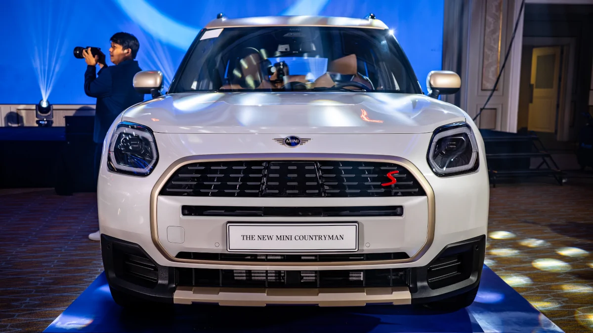 Front view ng Mini Countryman S All4