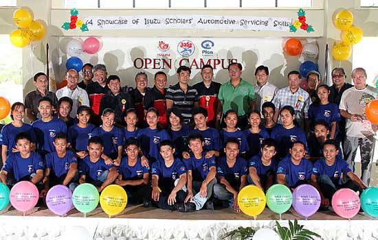 TopGear.com.ph Philippine Car News - Isuzu-TESDA scholars