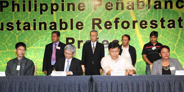 TopGear.com.ph Philippine Car News - Toyota Reforestation Project Signing