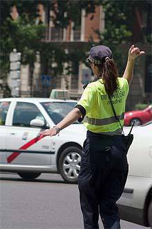 TopGear.com.ph Philippine Car News - Female Traffic Enforcer (Photo from SXC.hu)
