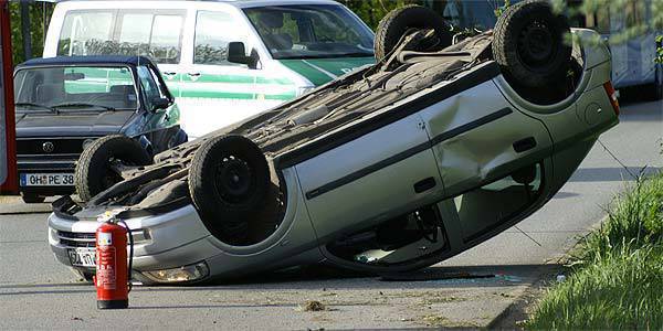 TopGear.com.ph Philippine Car News - Car accident photo (from SXC.hu)