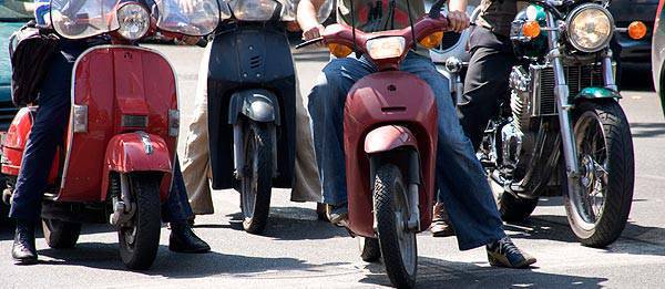 TopGear.com.ph Philippine Car News - House body approves measure for automatic headlights for motorcycles