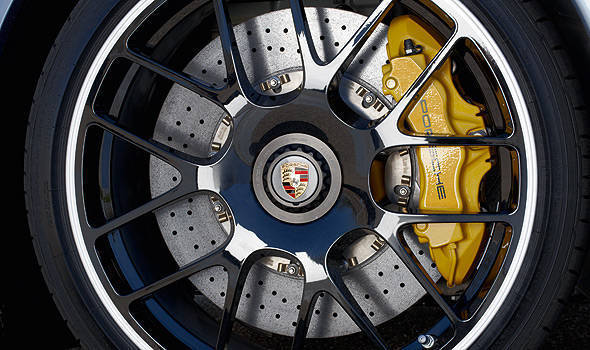 TopGear.com.ph Philippine Car News - Porsche recalls 911s equipped with center locking hubs