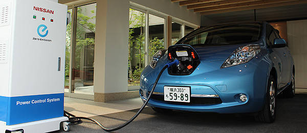 TopGear.com.ph Philippine Car News - Nissan LEAF named as Japan's 2011-2012 Car of the Year