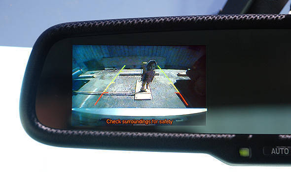 TopGear.com.ph Philippine Car News - Study reveals rear-view mirror is optimal display location for backup camera display