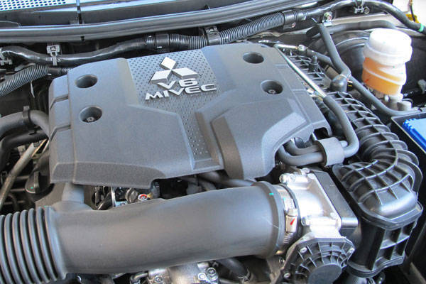 Mitsubishi Montero Sport gasoline