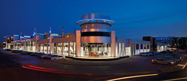 TopGear.com.ph Philippine Car News - BMW opens its largest showroom in the world in Abu Dhabi