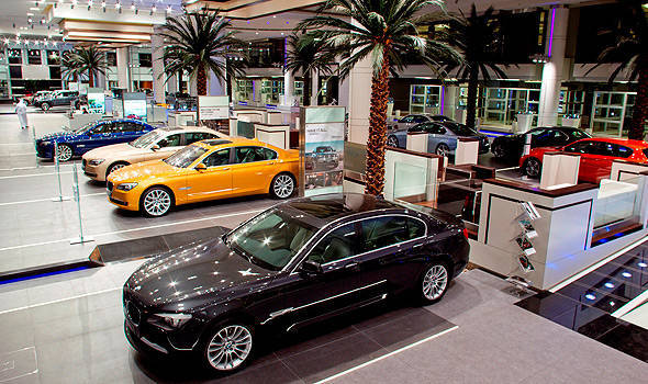 TopGear.com.ph Philippine Car News - BMW opens its largest showroom in the world in Abu Dhabi