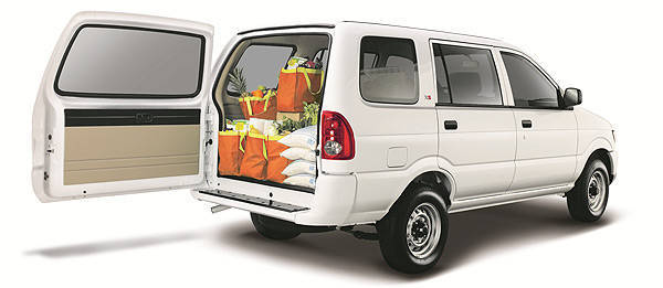 TopGear.com.ph Philippine Car News - Isuzu Philippines gets down to business with Crosswind XS