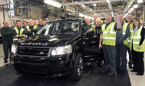 Land Rover marks production of 300,000th Freelander 2 TopGear.com.ph Philippine Car News - Land Rover marks production of 300,000th Freelander 2