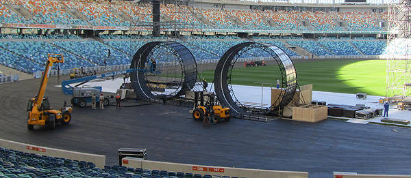 TopGear.com.ph Philippine Car News - Top Gear Live stunt team to attempt world’s first double loop-the-loop
