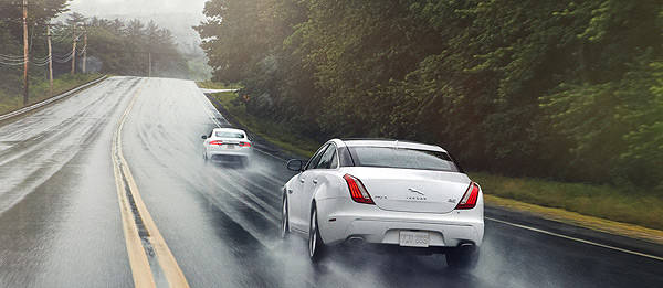 Jaguar to introduce all-wheel drive system to XF, XJ models TopGear.com.ph Philippine Car News - Jaguar to introduce all-wheel drive system to XF, XJ models
