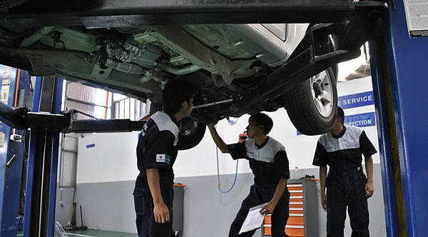 TopGear.com.ph Philippine Car News - Suzuki holds after-sales service camp