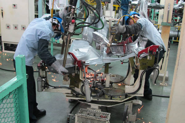 Mitsubishi Mirage factory