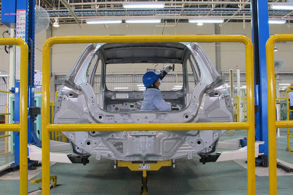 Mitsubishi Mirage factory