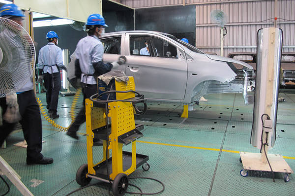 Mitsubishi Mirage factory