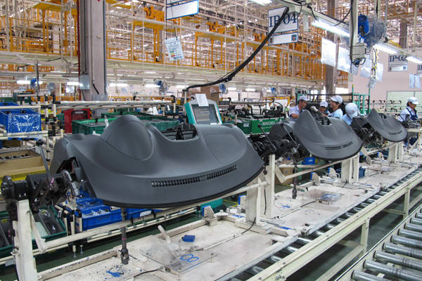 Mitsubishi Mirage factory