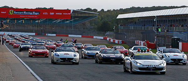 TopGear.com.ph Philippine Car News - Watch 964 Ferraris crawl on track for a world record