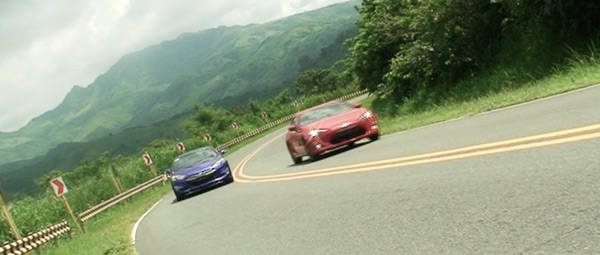 Hyundai Genesis Coupe vs Toyota 86 Hyundai Genesis Coupe vs Toyota 86