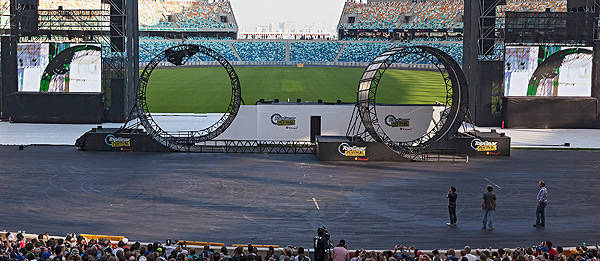 TopGear.com.ph Philippine Car News - Top Gear Live stunt team to attempt another world record