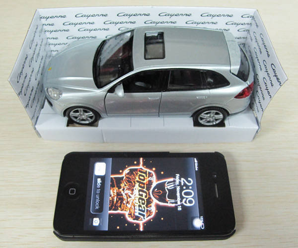 Petron Porsche die-cast Cayenne