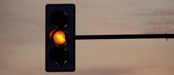 TopGear.com.ph Philippine Car News - China makes it illegal to run against a yellow traffic light